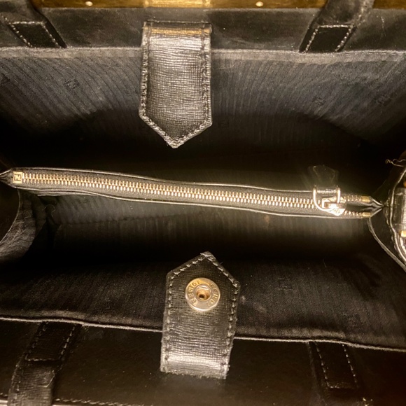 Fendi Vitello Elite Regular 2Jours Tote Black - Picture 11 of 13